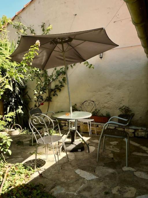 La Campagne Dans La Ville Narbonne Exterior foto